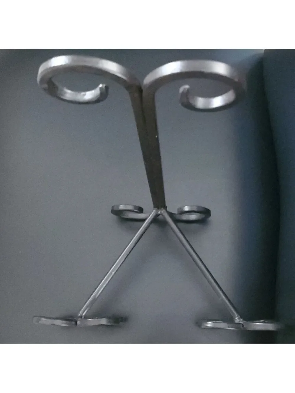 Cook book holder lack wrought iron like metal book holder